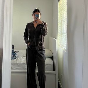 New York & Company chocolate brown velour track suit